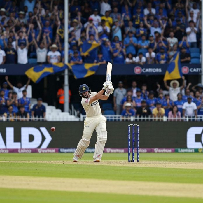 ipl me sabse jyada six kiske hai